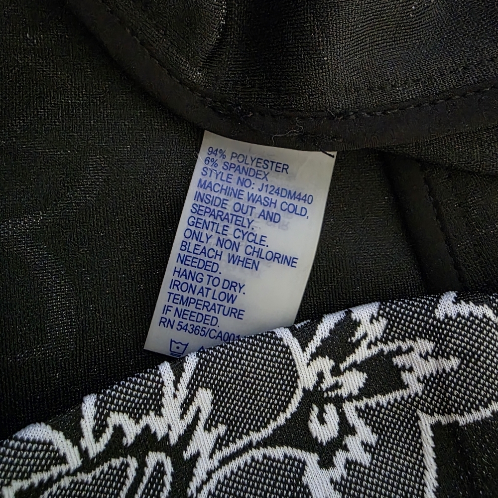 Peter Nygard Black and White Floral Long Jacket - Picture 6 of 13